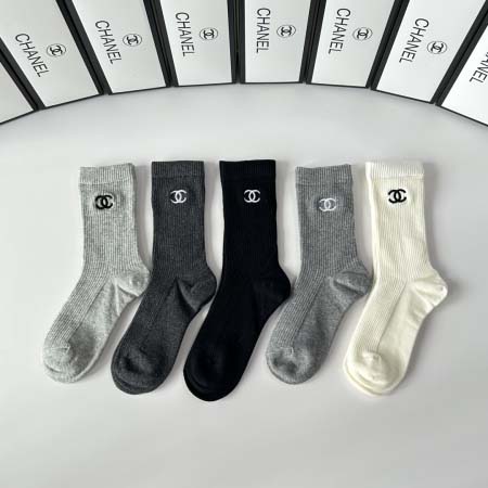 2025年12月11日入荷新品Chanel靴下ギフト/誕生日...