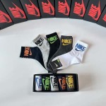 2025年12月11日入荷新品NIKE靴下ギフト/誕生日/記念品/アクセサリーkaka工場
