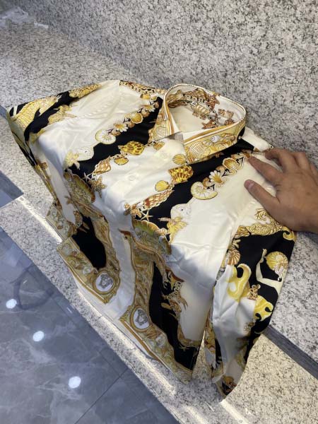 2025年12月12日入荷新作Versaceシャツ秋冬高品質...