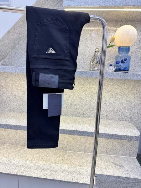 2025年12月14日入荷新作Pradaジーパン秋冬高品質/...