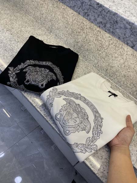 2025年12月15日入荷新作Versaceパーカー秋冬高品...