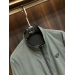 2025年12月16日入荷新作Pradaジャケット秋冬高品質/人気/ASB工場