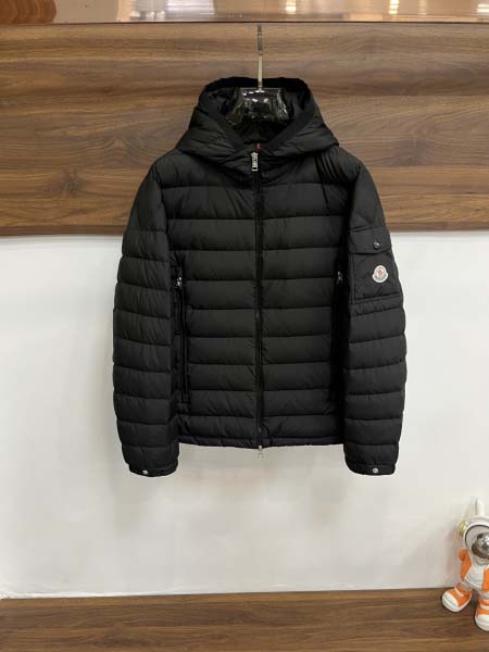 2025年12月16日入荷新作Monclerダウンジャケット...