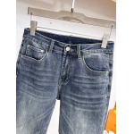 2025年11月18日秋冬新作Loeweジーパン高品質人気商品/XQY工場