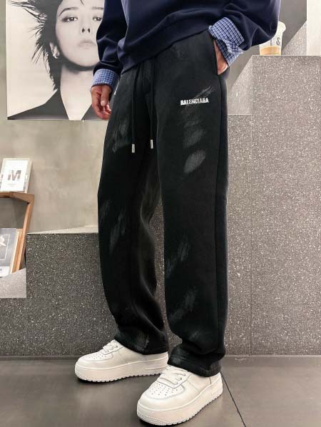2025年11月19日秋冬新作Balenciagaスラックス...