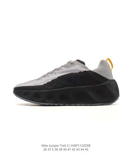 2025年12月25日入荷新品（NIKE）Ava Rover...