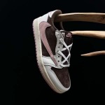 2025年12月25日入荷新品 Travis Scott x Air Jordan 1 Low Medium Olive人気 スニーカー男女兼用/誕生日プレゼント/XH工場
