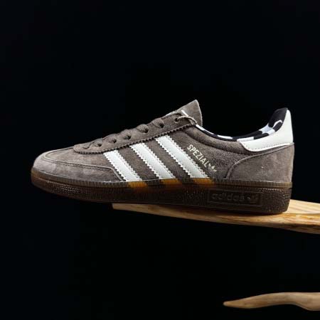 2025年12月25日入荷新品Adidas人気 スニーカー男...