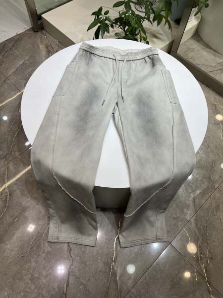 2025年12月26日秋冬新作Balenciagaスラックス...