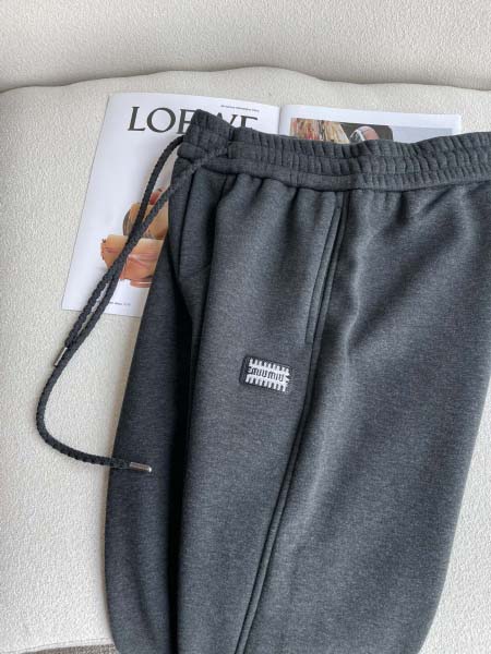 2026年1月20日新作miumiuスラックス高品質人気商品/誕生日プレゼント/FF工場