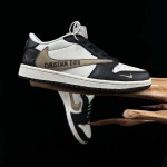 2026年1月9日入荷新品Nike Air Jordan 1 x Travis Scott AJ1人気 スニーカー男女兼用/誕生日プレゼント/XH工場