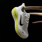 2026年1月10日入荷新品Nike VOMERO 18人気 スニーカー男女兼用/誕生日プレゼント/XH工場