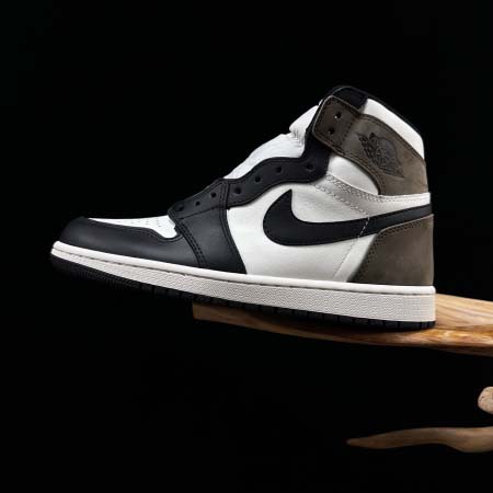 2026年1月10日入荷新品Air Jordan 1 Ret...