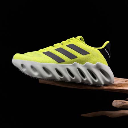 2026年1月10日入荷新品Adidas Switch FW...