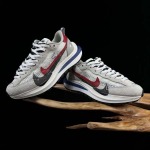 2026年1月10日入荷新品Sacai x NK VaporWaffle人気 スニーカー男女兼用/誕生日プレゼント/XH工場