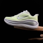 2026年1月10日入荷新品Nike VOMERO 18人気 スニーカー男女兼用/誕生日プレゼント/XH工場