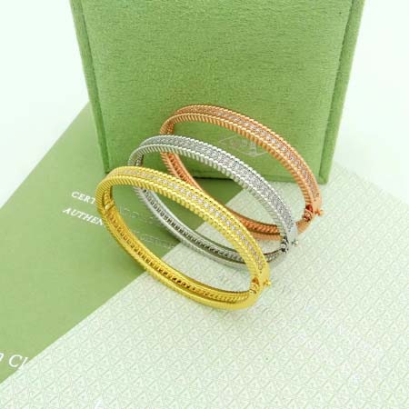 2026年2月1日入荷新品van cleef & arpels腕輪/ブレスレットギフト/誕生日/記念品/アクセサリーxin工場