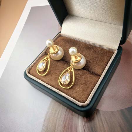 2026年2月5日入荷新品Diorピアスギフト/誕生日/記念品/アクセサリーxin工場