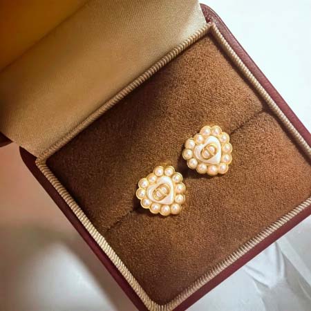2026年2月5日入荷新品Diorピアスギフト/誕生日/記念品/アクセサリーxin工場