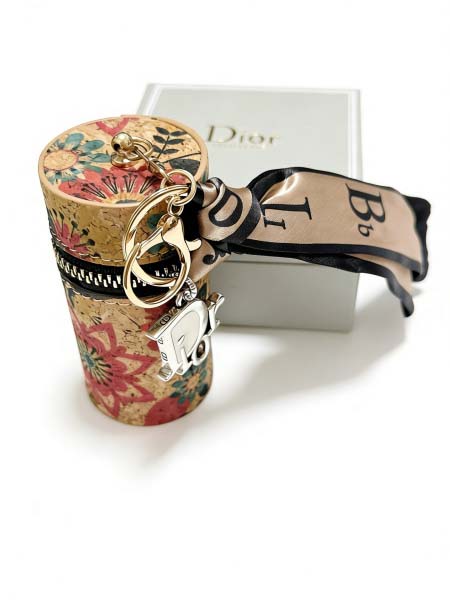 2026年2月5日入荷新品Dior キーホルダー ギフト/誕生日/記念品/アクセサリーxin工場