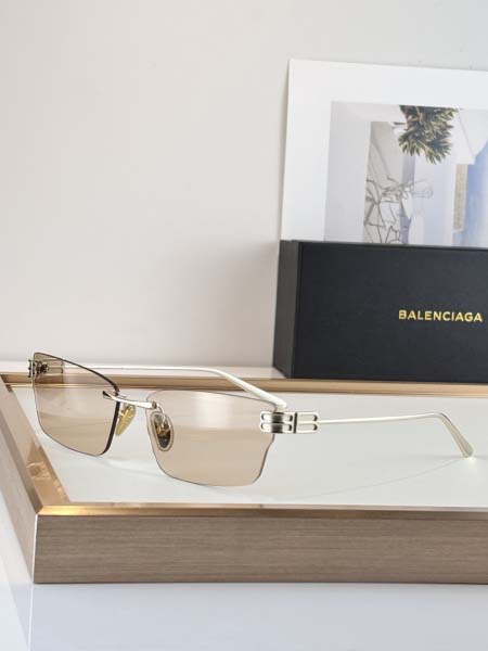 2026年2月6日入荷新品BALENCIAGA原版復刻サングラスギフト/誕生日/記念品/アクセサリーXY工場