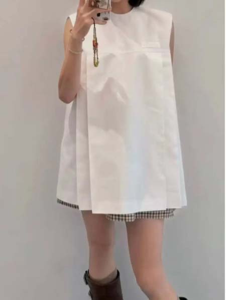 2026年2月26日入荷早春新作 miumiuチョッキファッション/誕生日プレゼント/贈り物 can工場