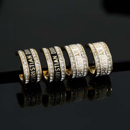 2026年2月5日入荷新品Diorピアスギフト/誕生日/記念...