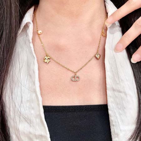 2026年2月5日入荷新品Diorネックレスギフト/誕生日/...