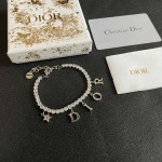 2026年2月5日入荷新品Diorブレスレットギフト/誕生日/記念品/アクセサリーxin工場