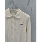 2026年2月26日入荷早春新作MiuMiu ニットカーディガン  ファッション/誕生日プレゼント/贈り物 can工場