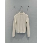 2026年2月26日入荷早春新作MiuMiu ニットカーディガン  ファッション/誕生日プレゼント/贈り物 can工場