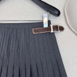 2026年2月26日入荷早春新作Pradaハーフスカートファッション/誕生日プレゼント/贈り物 can工場