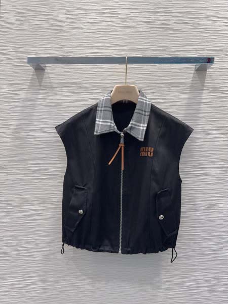 2026年3月9日入荷早春新作Miu Miuセット女性用ファッション/誕生日プレゼント/贈り物 can工場