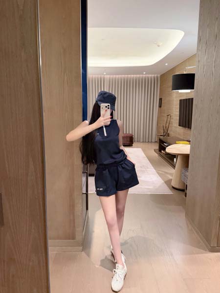 2026年3月9日入荷早春新作MIUMIUセット女性用ファッション/誕生日プレゼント/贈り物 can工場