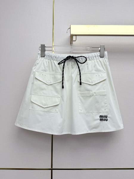 2026年3月9日入荷早春新作MIUMIU女性用ファッション/誕生日プレゼント/贈り物 can工場