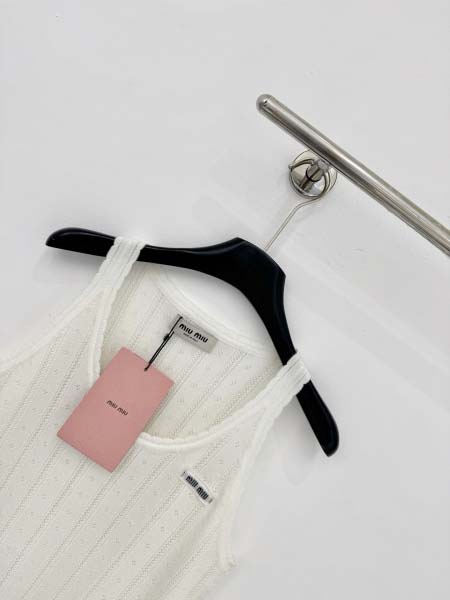 2026年3月9日入荷早春新作MIUMIU女性用ファッション/誕生日プレゼント/贈り物 can工場