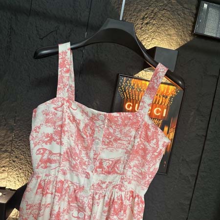 2026年3月21日入荷早春新作Dior 女性用ファッション/誕生日プレゼント/贈り物 can工場