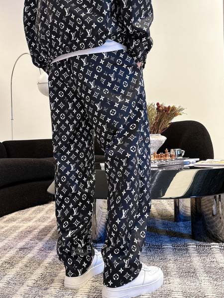 2026年3月23日入荷新作Louis Vuittonスーツ上下 超厳選★高級品/誕生日プレゼント/OM工場