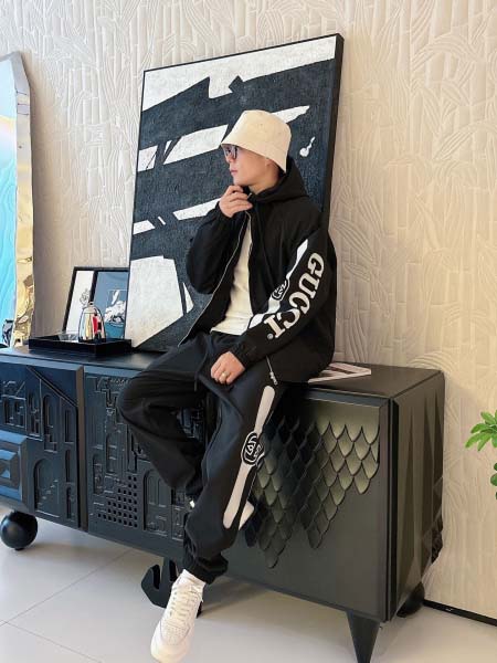 2026年3月23日入荷新作Gucciスーツ上下 超厳選★高級品/誕生日プレゼント/OM工場