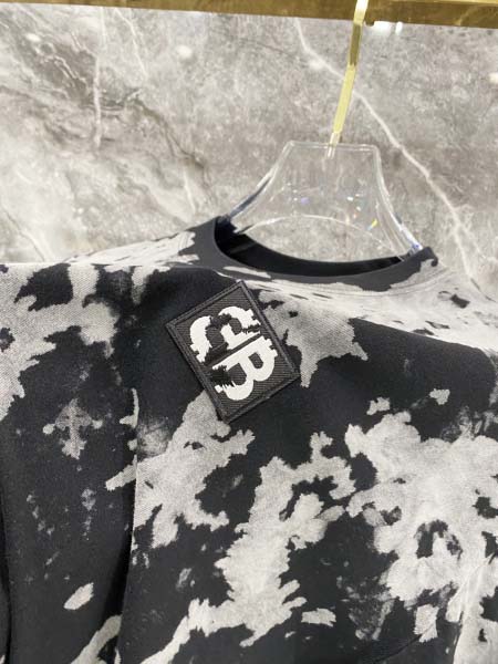 2026年3月25日入荷新作BALENCIAGA半袖 tシャツ 超厳選★高級品/誕生日プレゼント/OM工場