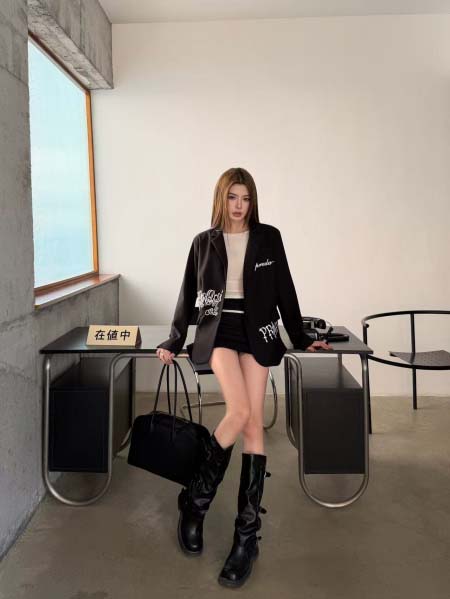 2026年3月6日入荷早春新作Pradaジャケット女性用ファ...