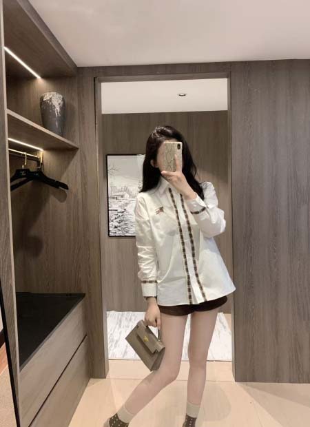 2026年3月6日入荷早春新作Burberryシャツ女性用フ...