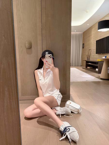 2026年3月9日入荷早春新作MIUMIUセット女性用ファッ...