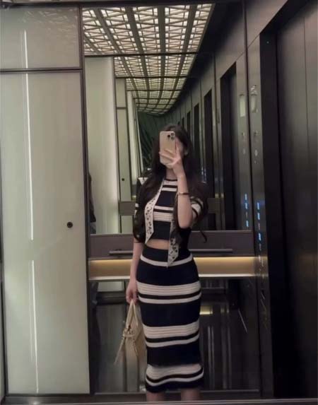 2026年3月9日入荷早春新作MIUMIU女性用ファッション...