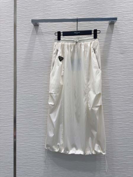 2026年3月9日入荷早春新作prada女性用ファッション/...