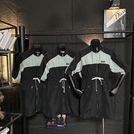 2026年3月9日入荷早春新作MIUMIU女性用ファッション...