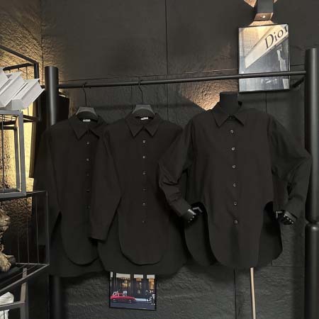 2026年3月21日入荷早春新作Loewe女性用ファッション...