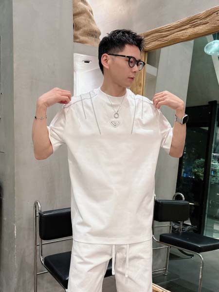 2026年3月28日入荷新作Prada半袖Tシャツ春夏高品質...