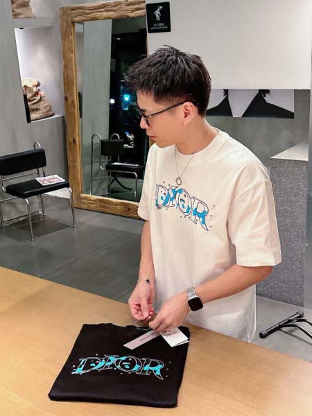 2026年3月30日入荷新作Dior半袖Tシャツ春夏高品質超...