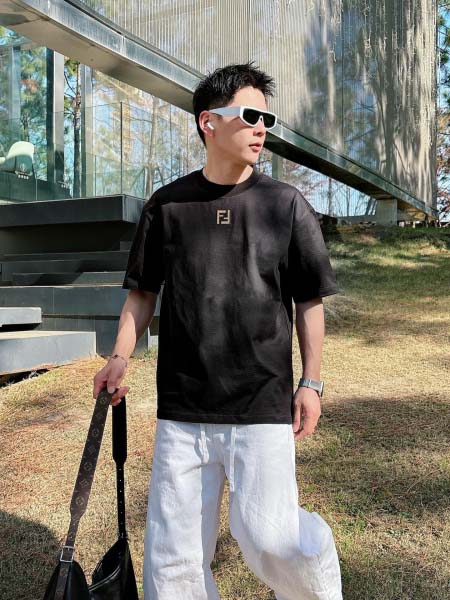 2026年3月29日入荷新作Fendi半袖Tシャツ春夏高品質...